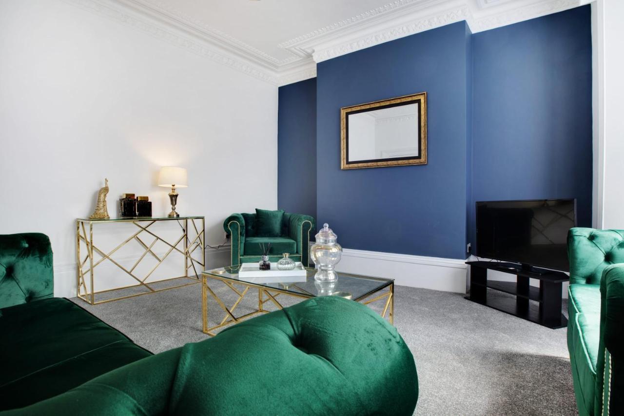 Stunning 4-Bedroom, 2 Bathrooms In Sunderland Sunderland  Esterno foto