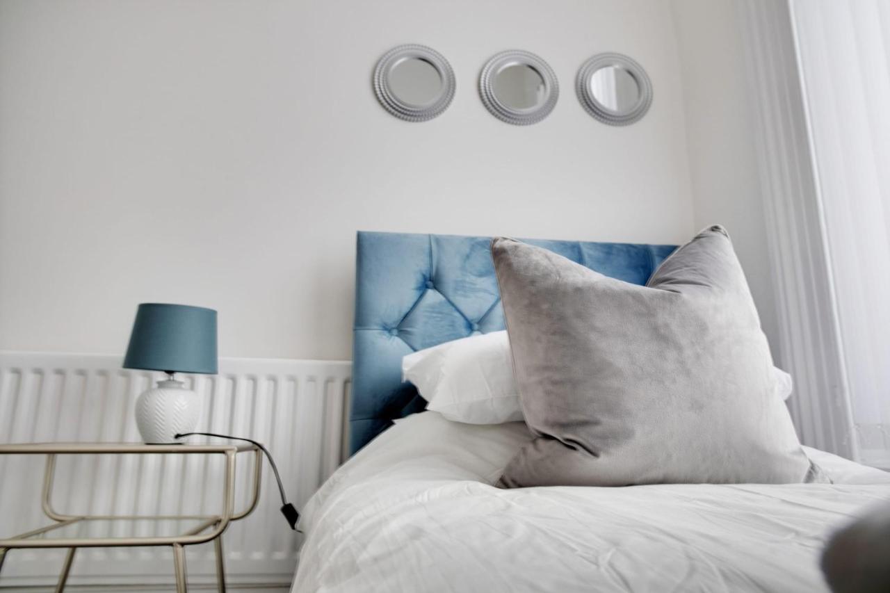Stunning 4-Bedroom, 2 Bathrooms In Sunderland Sunderland  Esterno foto