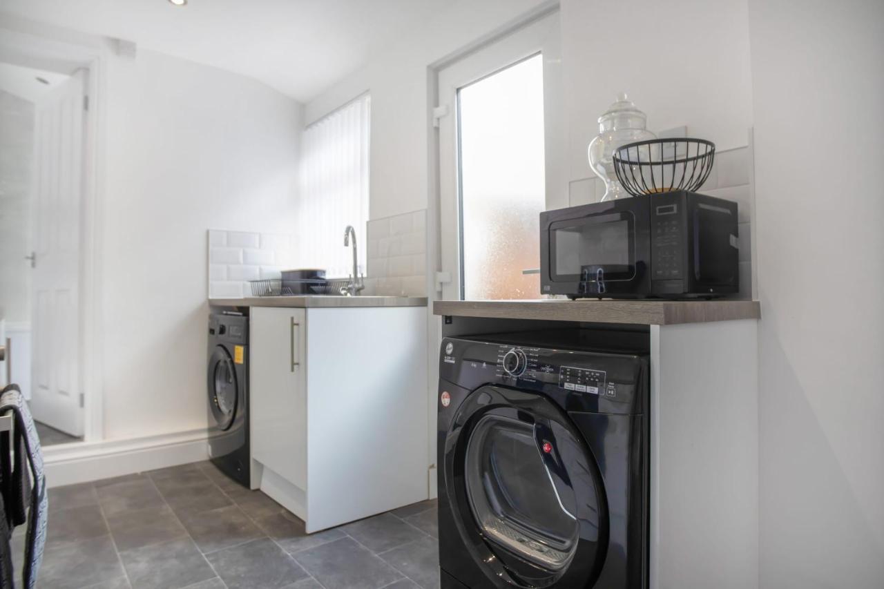 Stunning 4-Bedroom, 2 Bathrooms In Sunderland Sunderland  Esterno foto